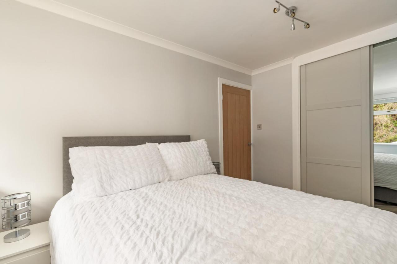 Pleasant View - Direct Beach Access, Sea Views And Parking Saundersfoot Exterior photo